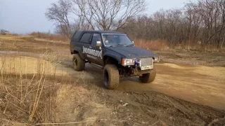 Toyota hilux surf 1jz-gte in dirt.