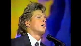 Luis Miguel - Fria como el viento  (1988)