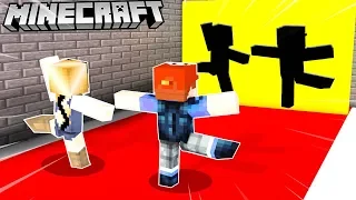 CZY ZMIEŚCIMY SIĘ W TEJ DZIURZE! (Minecraft Hole In The Wall) | VITO vs BELLA