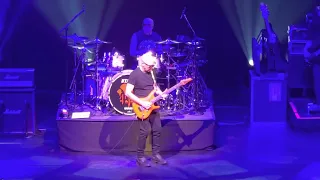 Joe Satriani has a broken cable during Ice 9 (Earth Tour 2023 - Enschede)