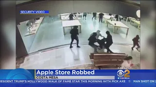 Group Robs South Coast Plaza Apple Store