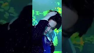 Wang Yibo's dance moves hits different 😍😍 #wangyibo #coolguy #dancing