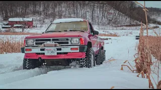 Toyota Pickup 4X4 Adventure in the SNOW!