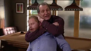 Modern Family 1x19 - Mitchell learns self-defense from Jay