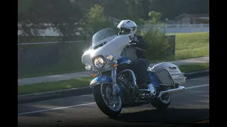 High speed curves on a Harley bagger!