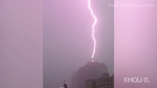 Raw video: Lightning strikes downtown Houston civil courthouse