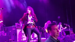 The Hollywood Vampires with Marilyn Manson - "I'm Eighteen"