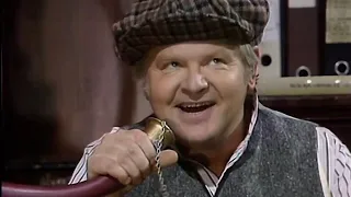 Benny Hill - The Telephone Exchange (1978)
