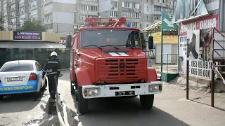 Миколаїв: рятувальники ліквідували пожежу кіоску на Центральному ринку