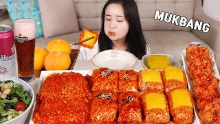 먹방 :) 불닭쌈과 불닭팽이버섯, 불닭유부초밥에 맥주 한잔~ 후식은 복숭아.  spicy fire noodles wraps.