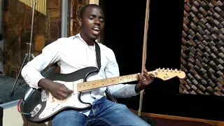 Simple chords Alpha and Omega guitar tutorial by Israel Iracyaturagiye