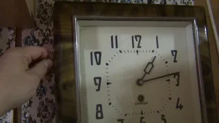 Старинные настенные часы Янтарь