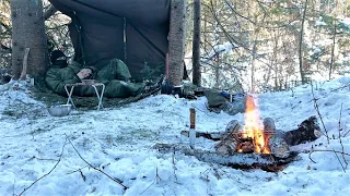 Зимний бушкрафт, драники в тайге на костре / winter bushcraft in taiga