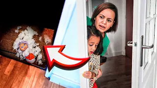 MEU VIZINHO DEIXOU ALGO ESTRANHO NA PORTA DA NOSSA CASA *novelinha* - Lara e família