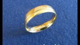 Ring aus Weiß- und Gelbgold