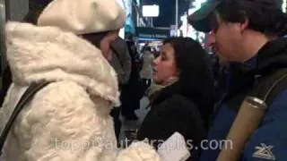 Lucy Liu - Signing Autographs at Will Ferrell's Broadway Show Opening Night