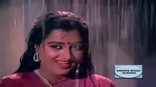 Kannada Rain Song  Thayiya Hone  Sogasu Kannu Kunisiralu  Ashok,Sumalatha