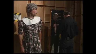 Pat as Ellen Craswell [S13E02]