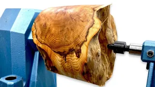 Woodturning - The Grain Inside This Wood Shocked Me !