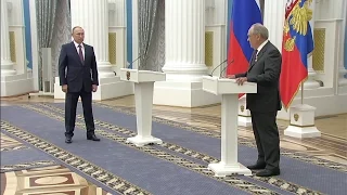 Путин вручил Шаймиеву медаль Героя Труда