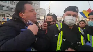 Proteste anti-restrictii pentru a treia zi: Vrem democratie, nu puscărie!