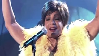 Shirley Bassey - GOLDFINGER / Diamonds Are Forever / MOONRAKER (Medley) (2006 Feanol Festival Live)