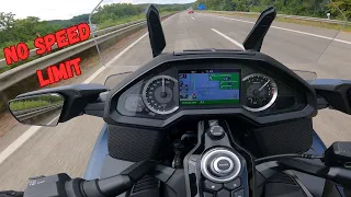 Honda Goldwing on Autobahn (No Speed Limit)