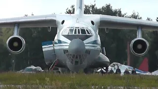 From the approach to the shutdown of the engines. IL-76 arrived in Kubinka