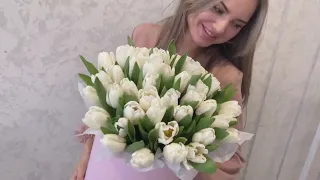 Нежные и хрустящие тюльпаны в коробке от Повода. Белые тюльпаны