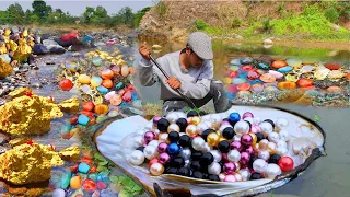 Many types of pearl snails, the most common in the river with gold and many types of pearls.