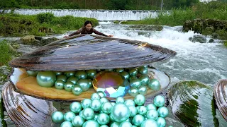 😱🔥Prying open the giant clam, I harvest countless beautiful and dazzling pearls, very charming