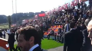 LAROMA24.IT - Totti e De Rossi arrivano al campo intitolato a Di Bartolomei 24.2.12