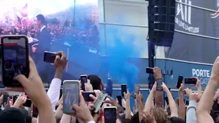 Lionel Messi fans and Ultras PSG attending the press conference - Parc des Princes in Paris - 11.08