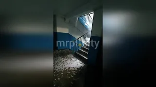 В Мариуполе затопило подъезды и улицы