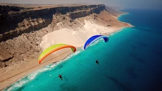 Forgotten Island – Paragliding on the island of Socotra (in English)
