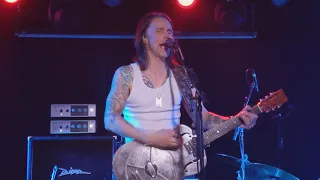 Myles Kennedy performing World on Fire from SMKC (acoustic/slide guitar version)