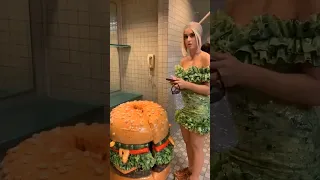 Lettuce thank Katy Perry for always doing the most at the #MetGala. 🍔 (🎥: Instagram) #shorts