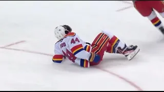 Hockey players should NEVER do this...