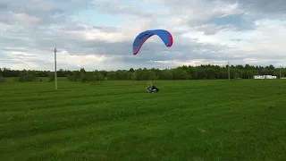 Фёдор Конюхов и Игорь Потапкин(второй параплан)пилот и руководитель ParAAvisMoto.Двинской Березник.