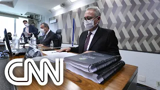 "Mais grave omissão do governo foi o atraso na compra de vacinas", diz Renan no relatório | LIVE CNN