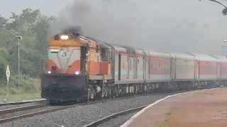 High Speed 110kmph Smoking WDM3A 12283 ERS NZM Duronto Express : Konkan Railways
