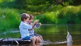 Приколы на рыбалке до слез. Дети на рыбалке 2022. Funny fishing. Fishing fails compilation