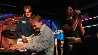 English Teacher live at Elsewhere (Zone One) - You Blister My Paint (Live)