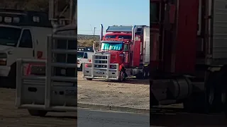 Cool Big Rig Truck Spotting!🔥🛣😏#sundown #trucker #heavy #shorts