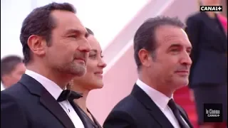 La montée des marches de Marion Cotillard, Jean Dujardin et Gilles Lellouche - Cannes 2019
