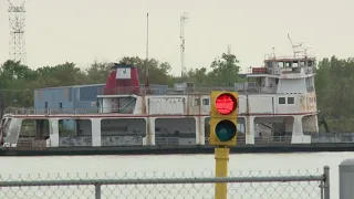 Ferry out after truck drivers into river, Coast Guard suspends search