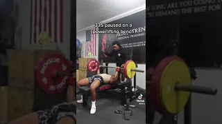 Commercial bench vs powerlifting #shorts