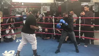 GARY RUSSELL SHOWS AMAZING HAND SPEED