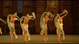 LA BAYADÈRE - Ancle Scarf Dance  (Mariinsky Ballet)