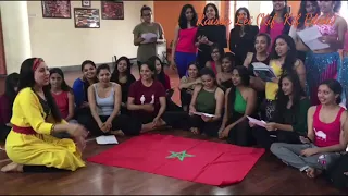 "Sla ou Slam" en Inde : stage de danses marocaines avec Raïssa Leï